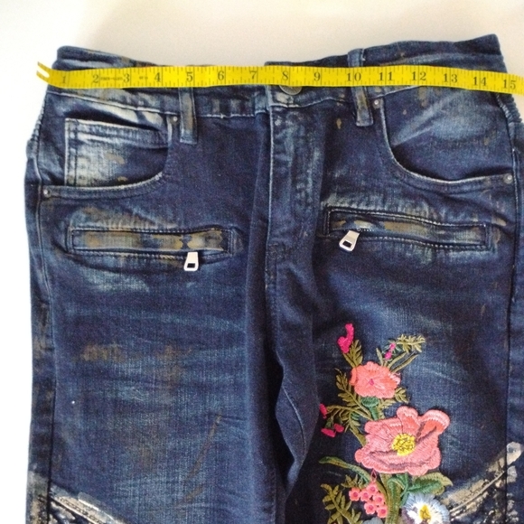 Embellish Distressed Embroidered Patched Spencer Biker Denim Jeans Size 30 - Picture 11 of 15